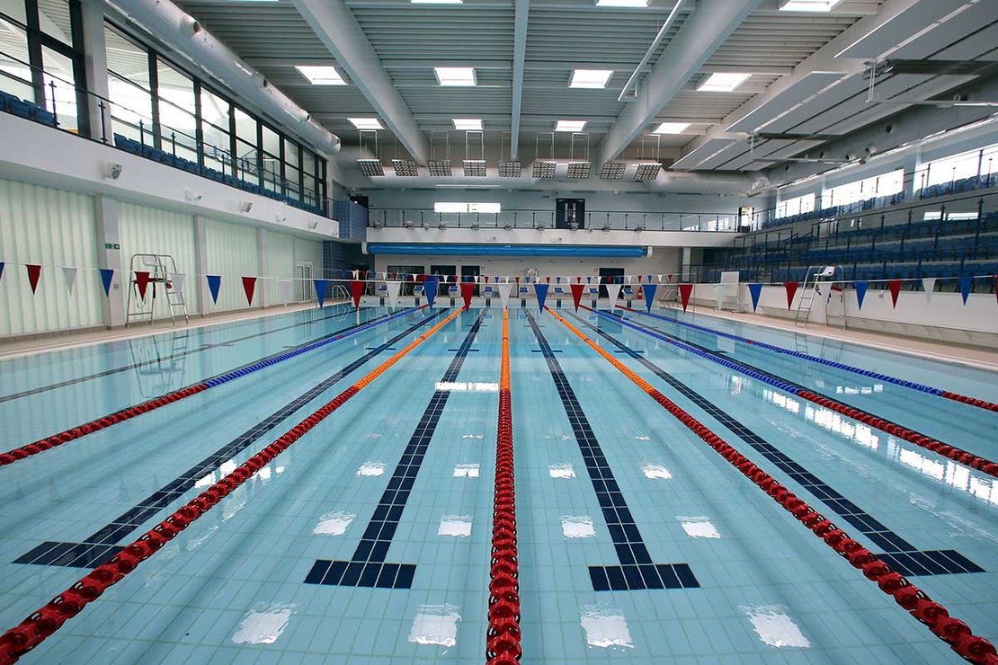 Ceramic swimming pool tiles